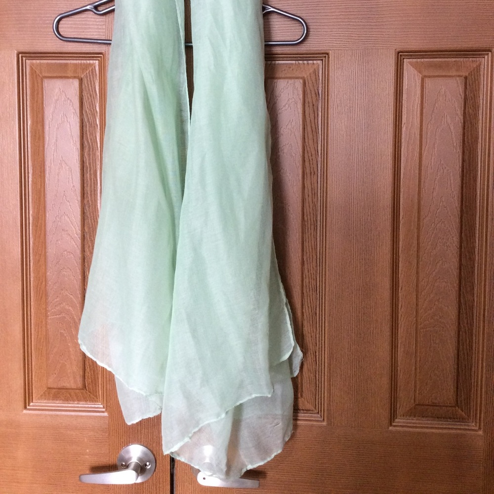 Mint green scarf B2G1 FREE - Picture 2 of 3